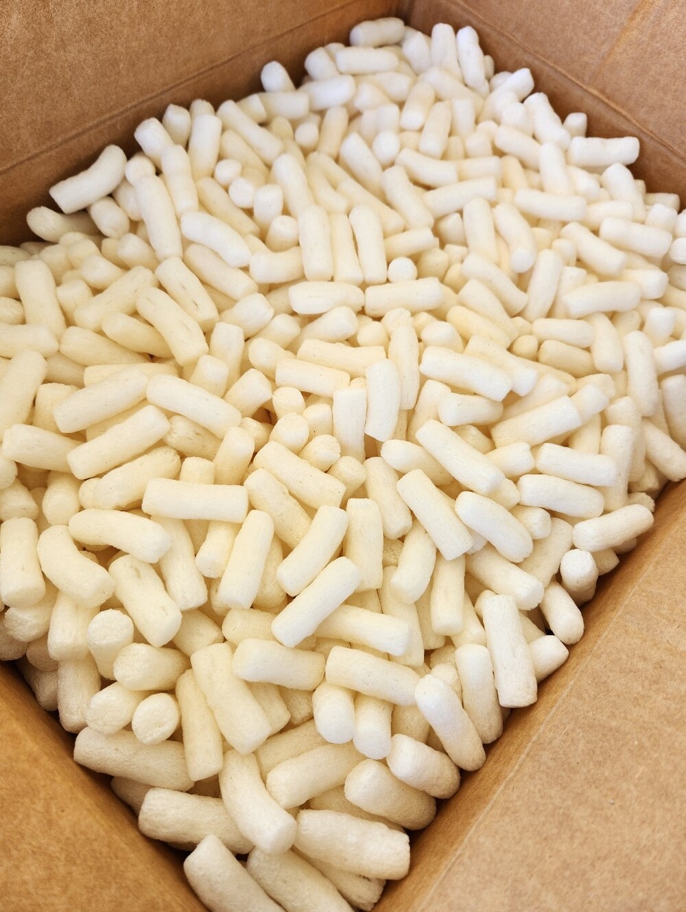 Packaging Peanuts 1.5 Cubic Feet Shipping Supplies Padding For Breakable Fragile
